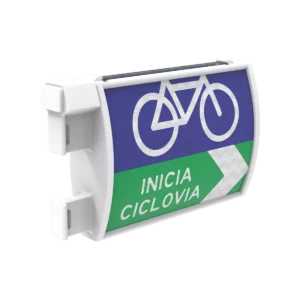 La nomenclatura para ciclopista es una señalización elegante y tecnológica para guiar a los ciclistas en su camino. Cuenta con tecnología GPS.