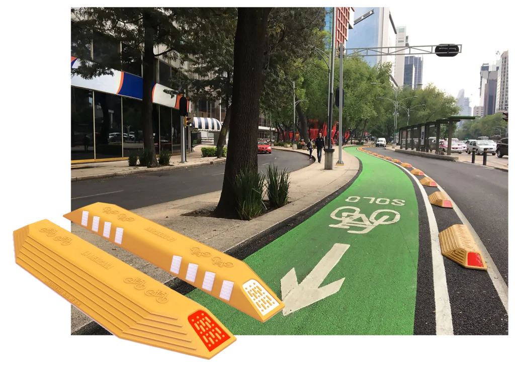 Ciclovía en Ciudad de México en Paseo de la Reforma que forma parte de su infraestructura ciclista.
